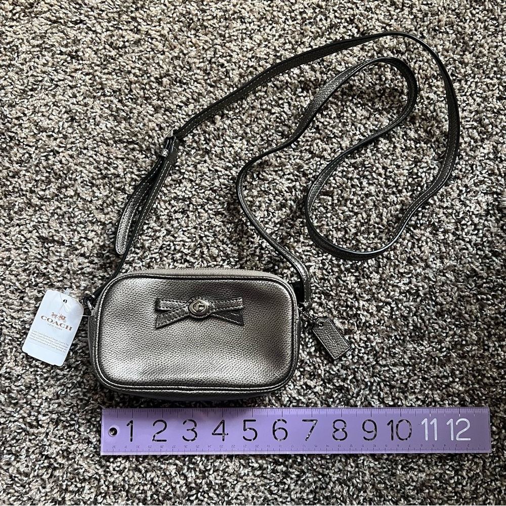 Coach bow turnlock crossbody